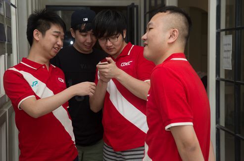 中国区预选赛25日图集 战队轻松备战